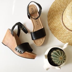 Sole Society Sahara Wood Platform Sandal - Black